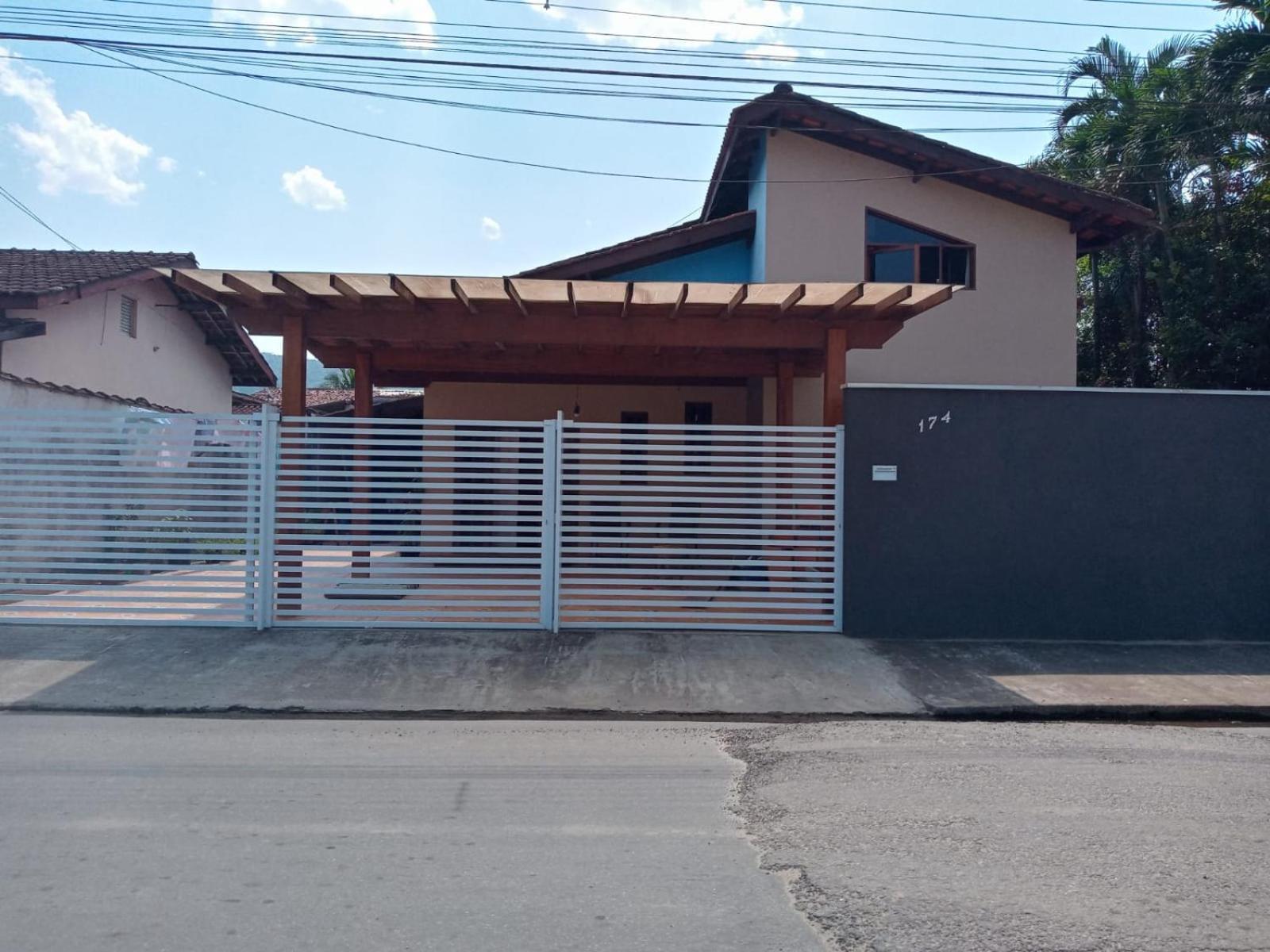 Вілла Casa Estilo Minimalista Em Убатуба Екстер'єр фото
